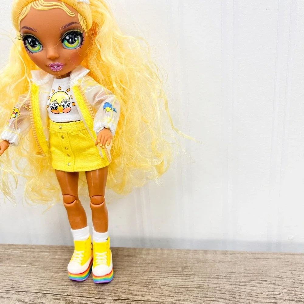 MGA Rainbow High Shadow High Fashion Doll‎ Junior Jr Sunny Madison